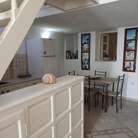 Cave Traditional House Imerovigli (Santorini)
